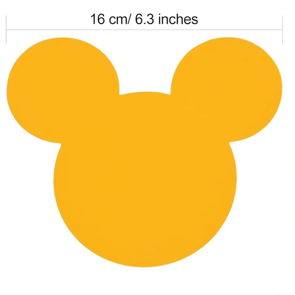 Mickey Mouse “Happy Birthday” decor